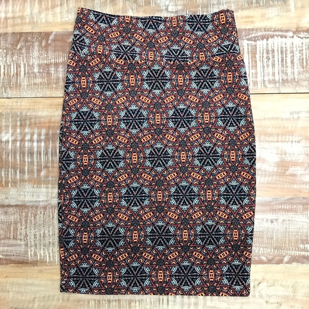 LuLaRoe Cassie Skirt - small